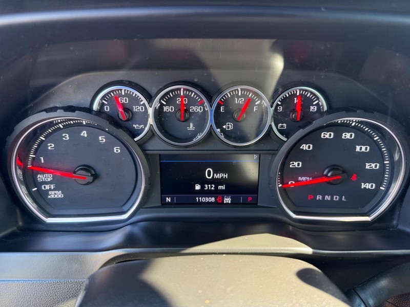 Chevrolet Silverado 1500 Vehicle Full-screen Gallery Image 26