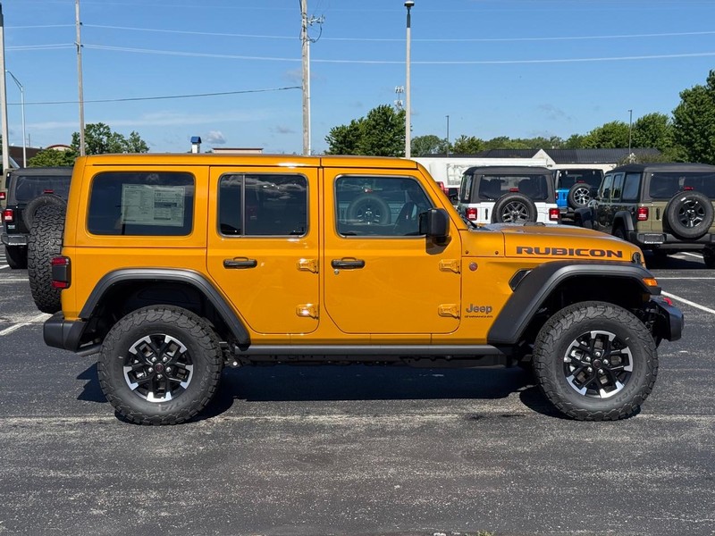 Jeep Wrangler Vehicle Full-screen Gallery Image 2