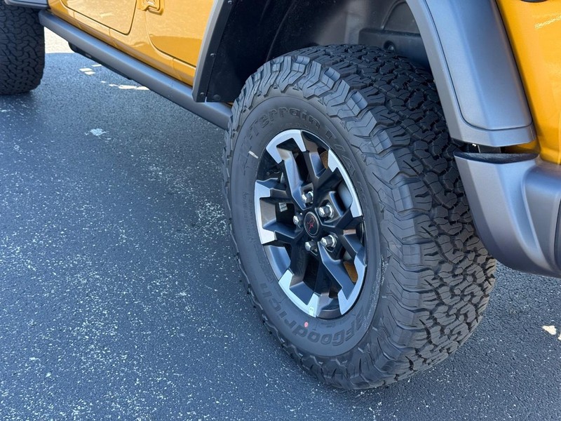 Jeep Wrangler Vehicle Full-screen Gallery Image 6