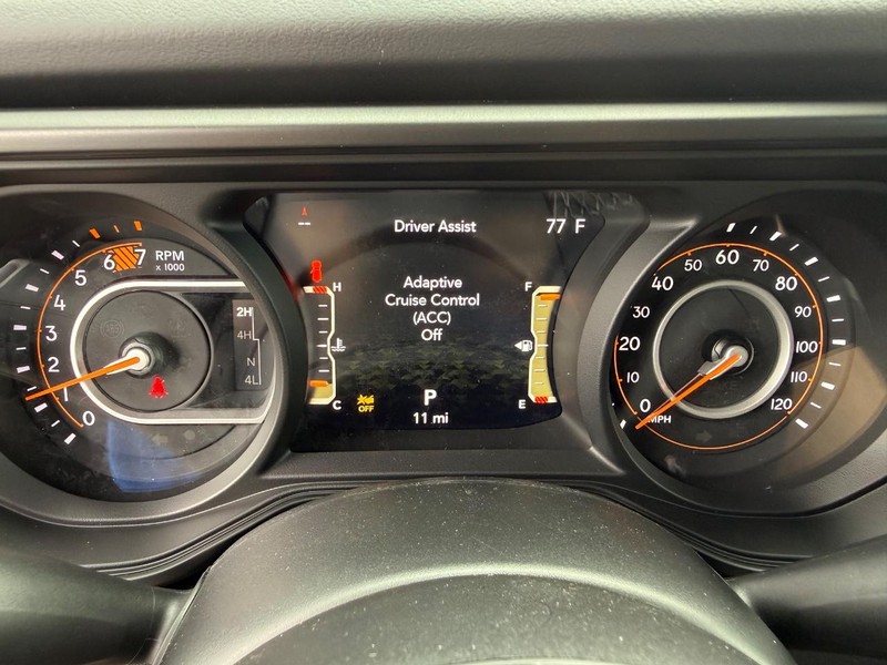 Jeep Wrangler Vehicle Full-screen Gallery Image 29