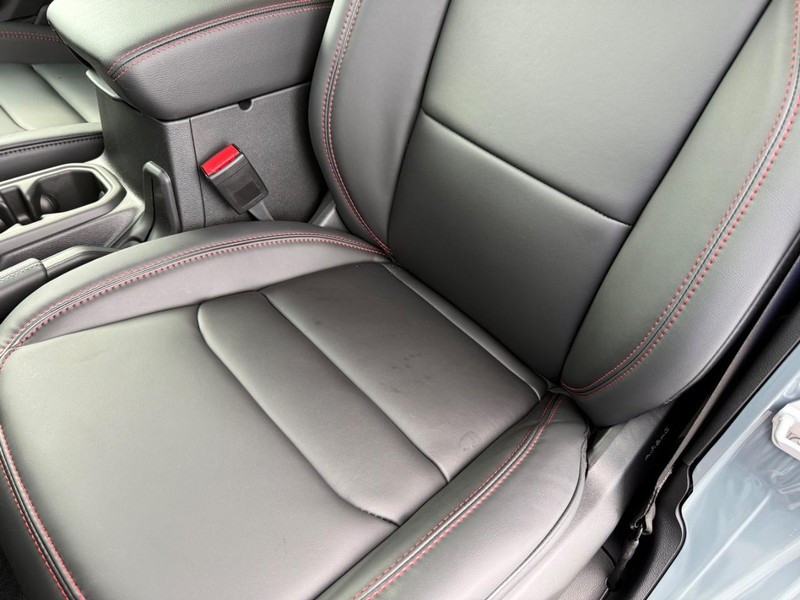 Jeep Wrangler Vehicle Full-screen Gallery Image 31