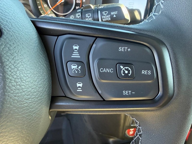 Jeep Wrangler Vehicle Full-screen Gallery Image 20