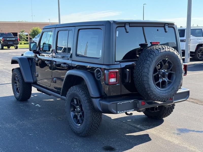 Jeep Wrangler Vehicle Full-screen Gallery Image 5