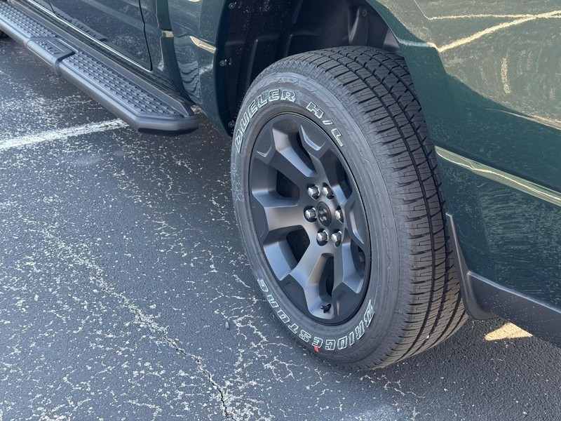 Ram 1500 Vehicle Full-screen Gallery Image 6
