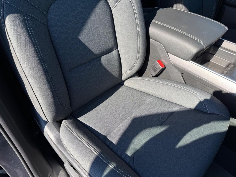 Ram 1500 Vehicle Full-screen Gallery Image 15