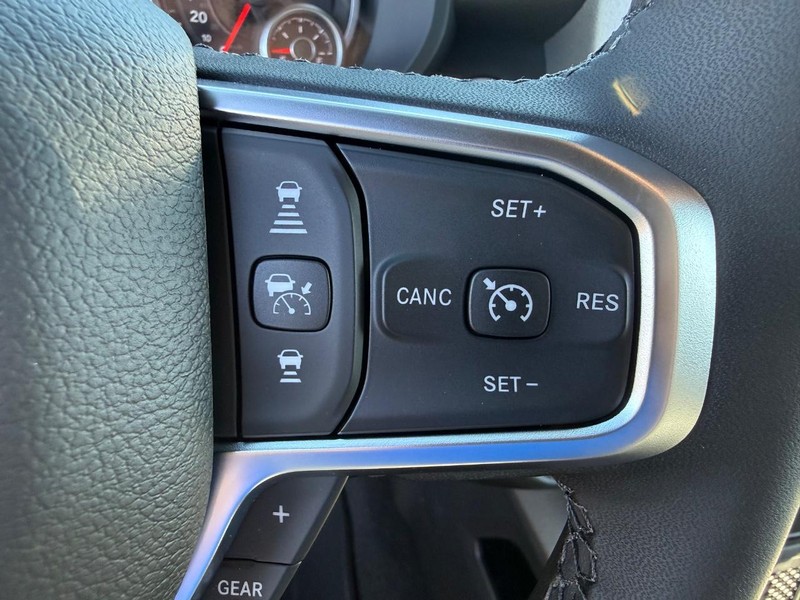 Ram 1500 Vehicle Full-screen Gallery Image 20
