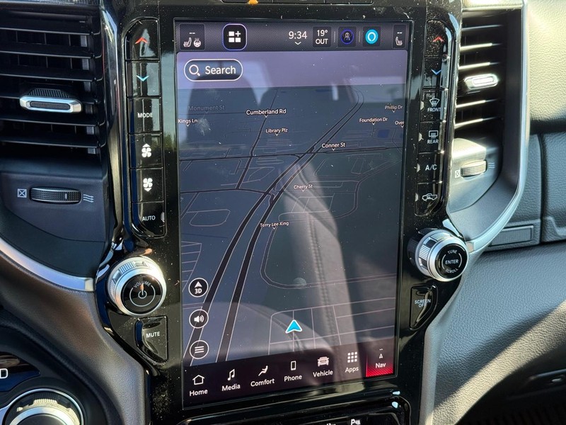 Ram 1500 Vehicle Full-screen Gallery Image 23