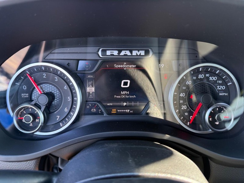 Ram 1500 Vehicle Full-screen Gallery Image 27