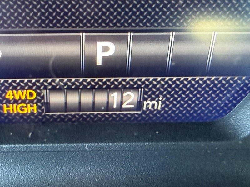 Ram 1500 Vehicle Full-screen Gallery Image 28