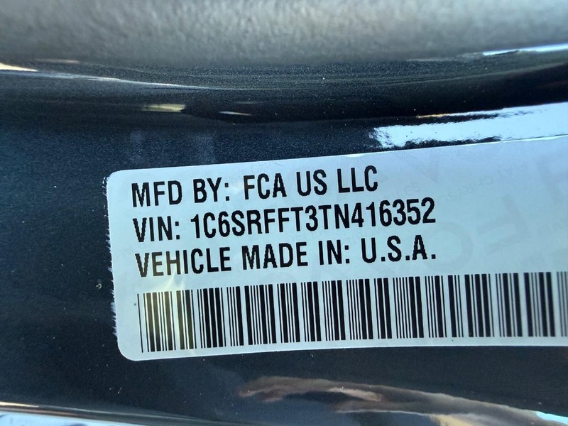 Ram 1500 Vehicle Full-screen Gallery Image 30