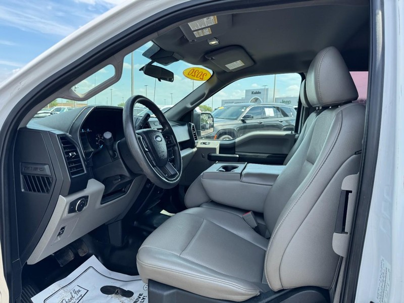 Ford F-150 Vehicle Full-screen Gallery Image 18