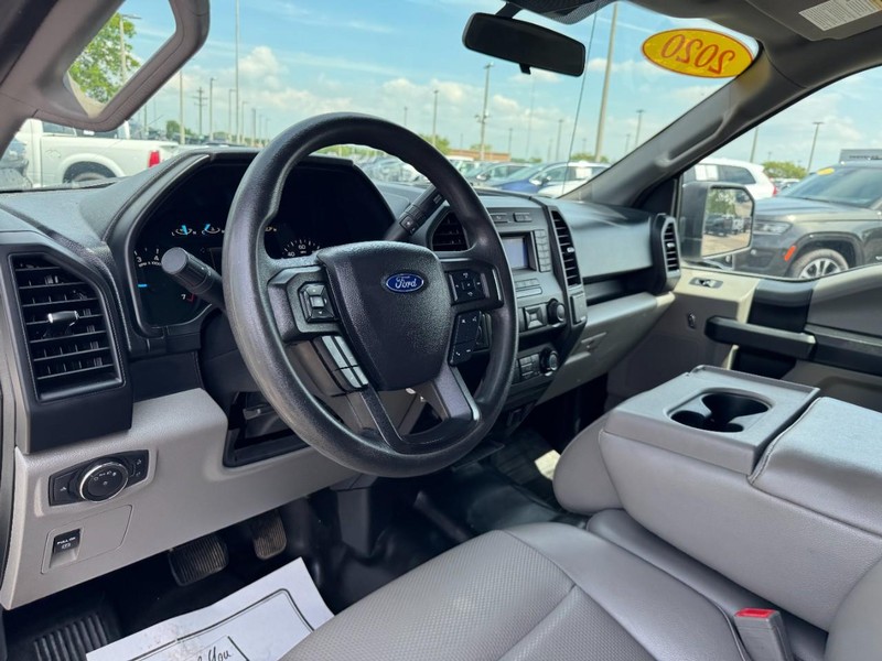 Ford F-150 Vehicle Full-screen Gallery Image 20