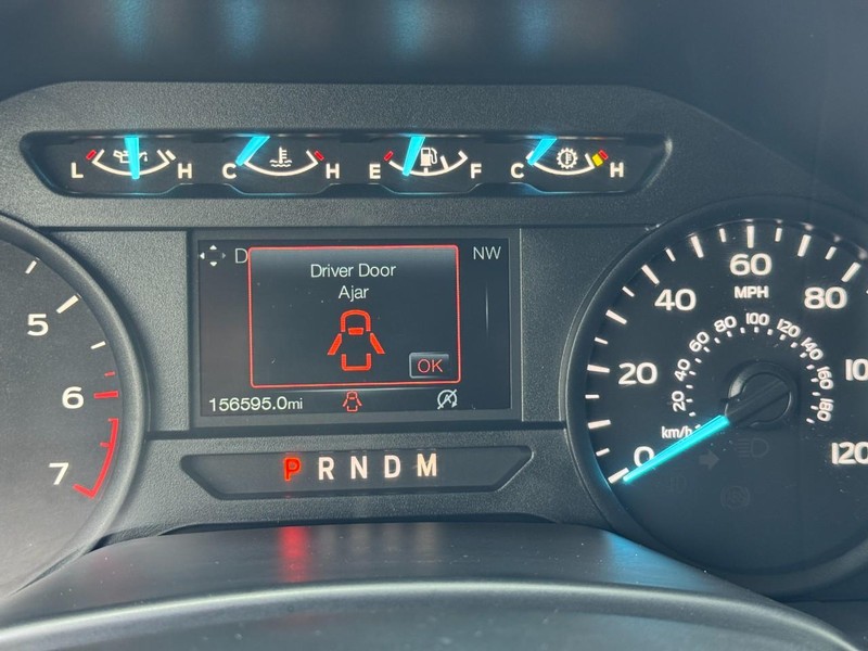 Ford F-150 Vehicle Full-screen Gallery Image 30