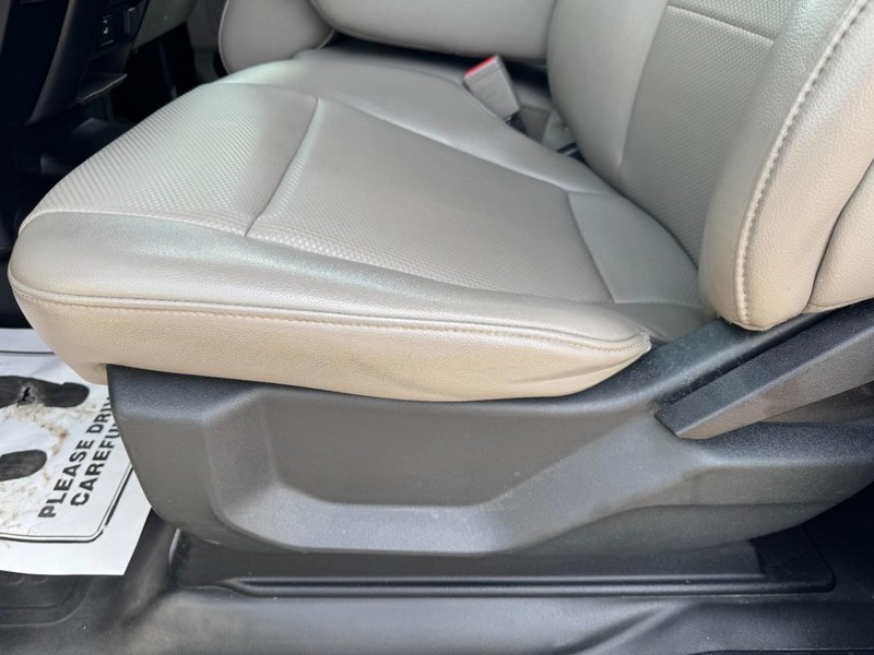 Ford F-150 Vehicle Full-screen Gallery Image 33
