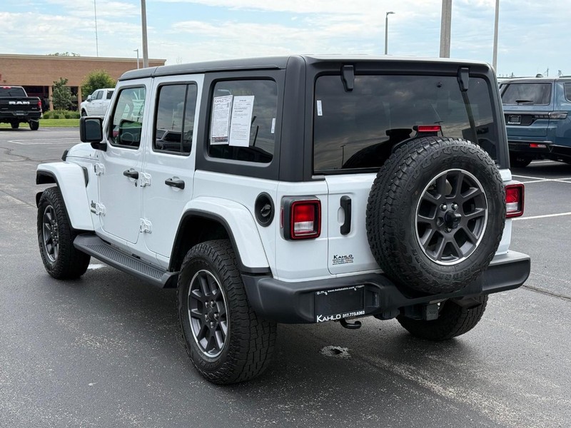 Jeep Wrangler Vehicle Full-screen Gallery Image 5