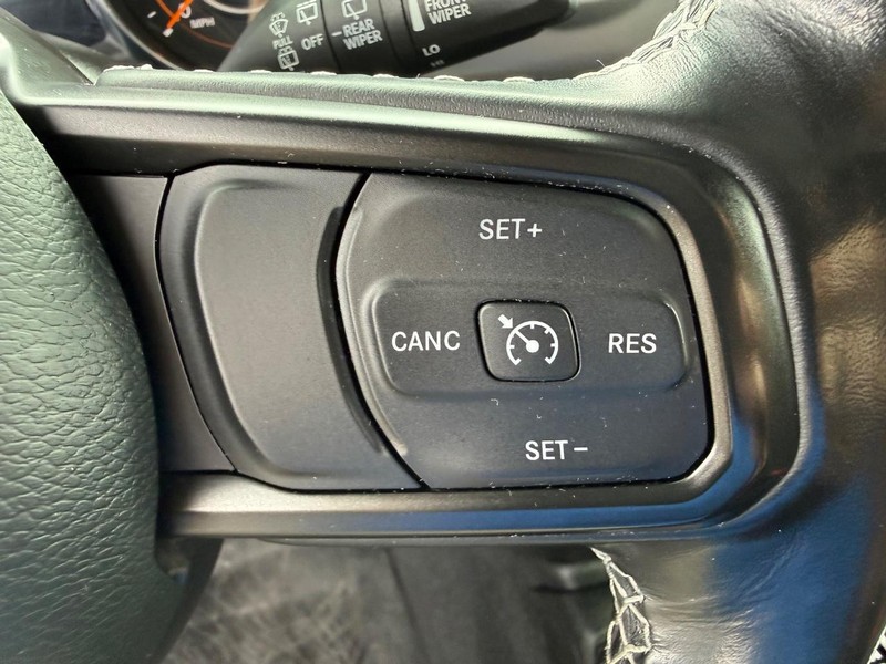 Jeep Wrangler Vehicle Full-screen Gallery Image 21