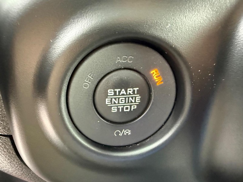 Jeep Wrangler Vehicle Full-screen Gallery Image 22