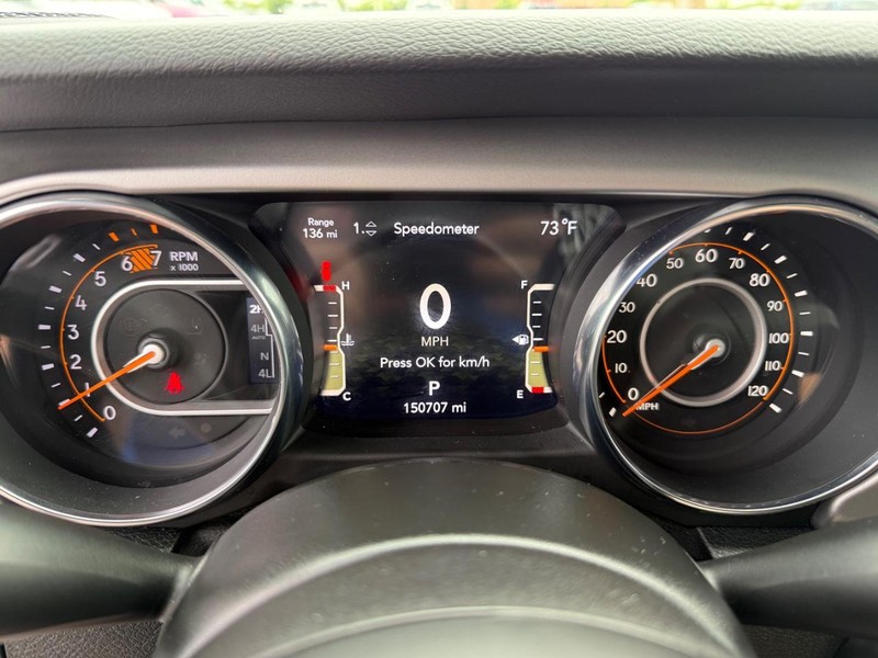 Jeep Wrangler Vehicle Full-screen Gallery Image 29