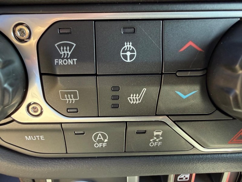 Jeep Gladiator Vehicle Full-screen Gallery Image 22