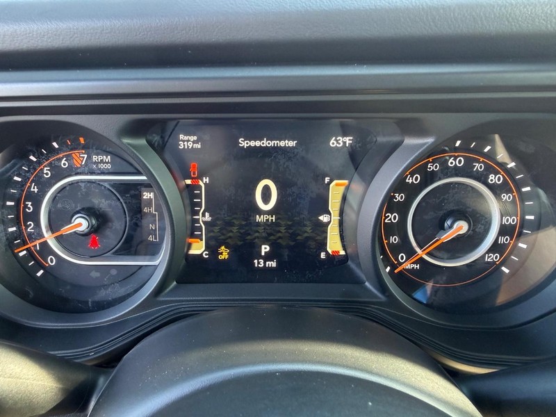 Jeep Gladiator Vehicle Full-screen Gallery Image 28