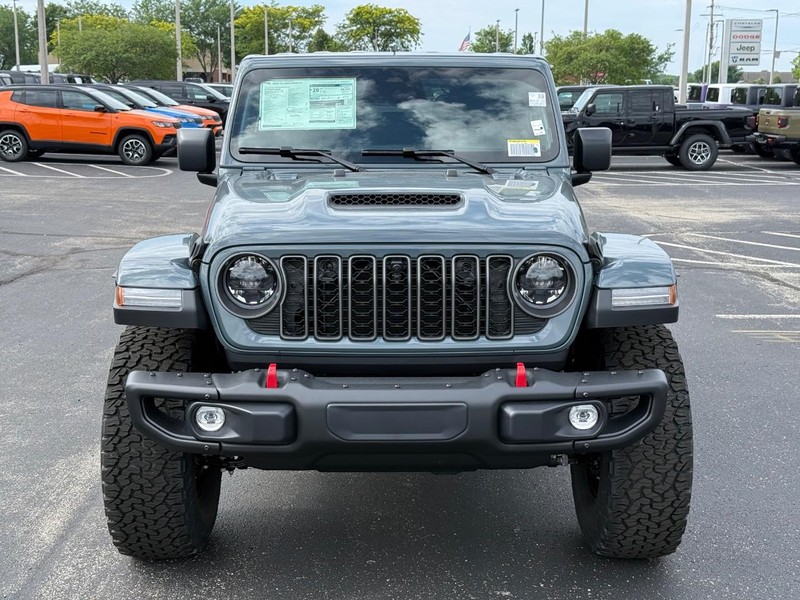 Jeep Wrangler Vehicle Full-screen Gallery Image 10