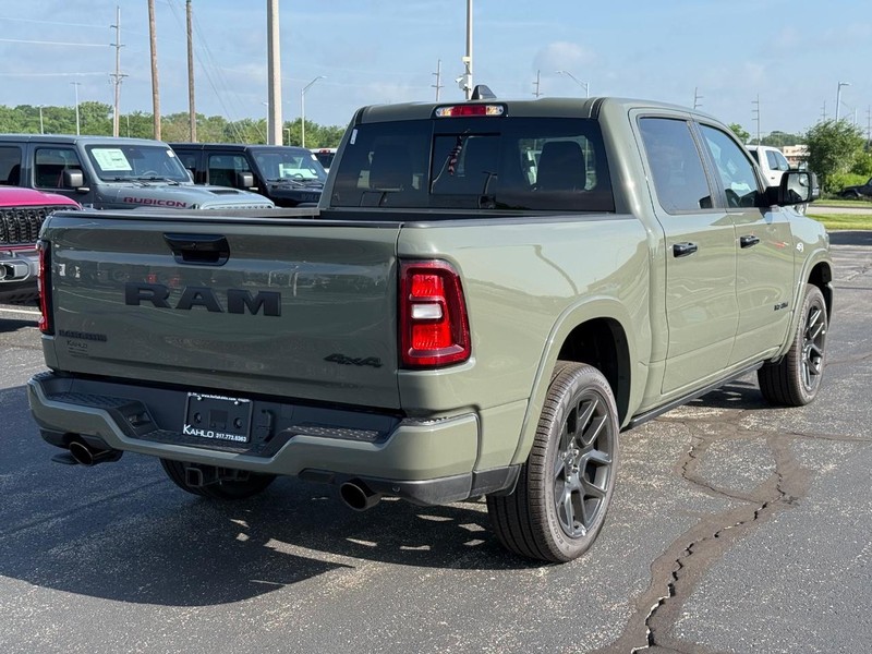 Ram 1500 Vehicle Full-screen Gallery Image 3