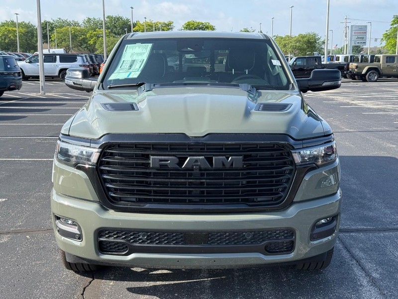 Ram 1500 Vehicle Full-screen Gallery Image 9