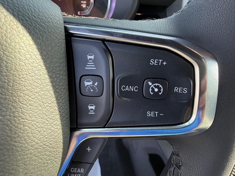 Ram 1500 Vehicle Full-screen Gallery Image 20