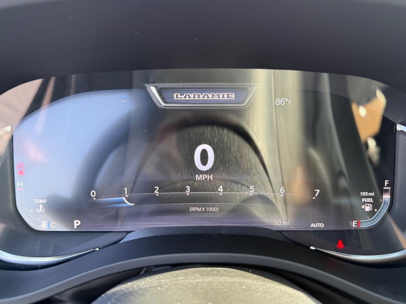 Ram 1500 Vehicle Full-screen Gallery Image 27