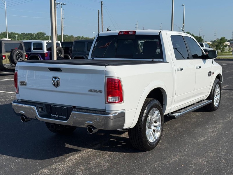 Ram 1500 Vehicle Full-screen Gallery Image 3