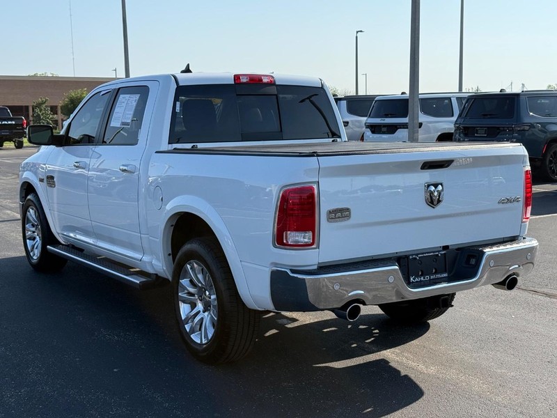 Ram 1500 Vehicle Full-screen Gallery Image 5
