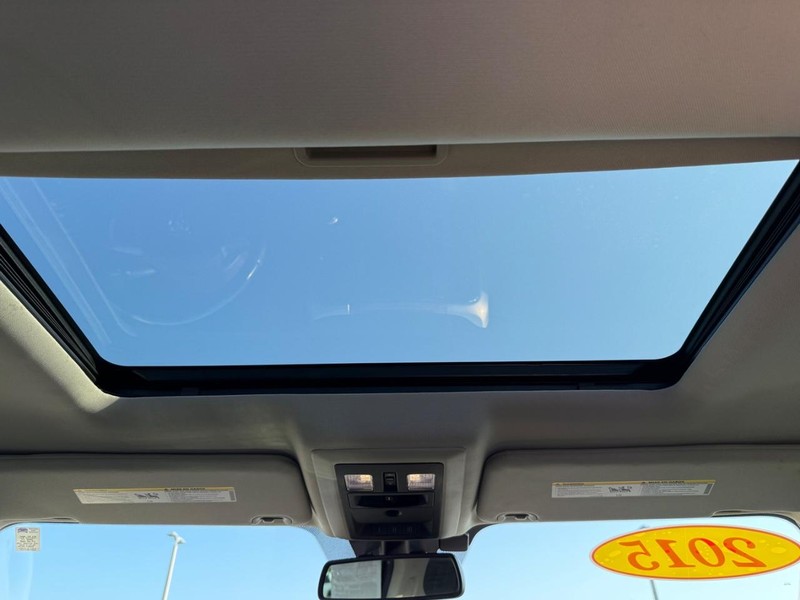 Ram 1500 Vehicle Full-screen Gallery Image 12