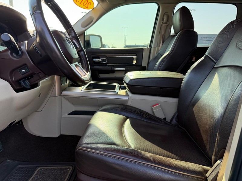 Ram 1500 Vehicle Full-screen Gallery Image 18