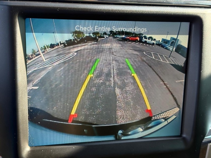 Ram 1500 Vehicle Full-screen Gallery Image 25