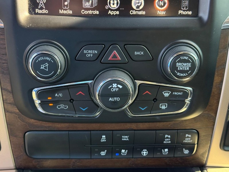 Ram 1500 Vehicle Full-screen Gallery Image 26