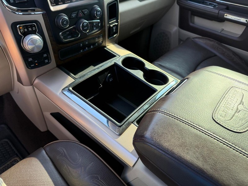 Ram 1500 Vehicle Full-screen Gallery Image 27