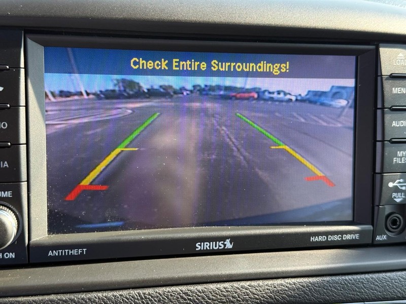 Dodge Grand Caravan Vehicle Full-screen Gallery Image 24