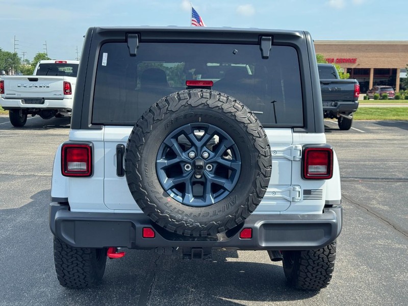 Jeep Wrangler Vehicle Full-screen Gallery Image 4