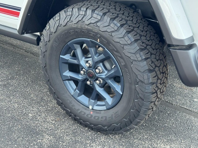 Jeep Wrangler Vehicle Full-screen Gallery Image 6