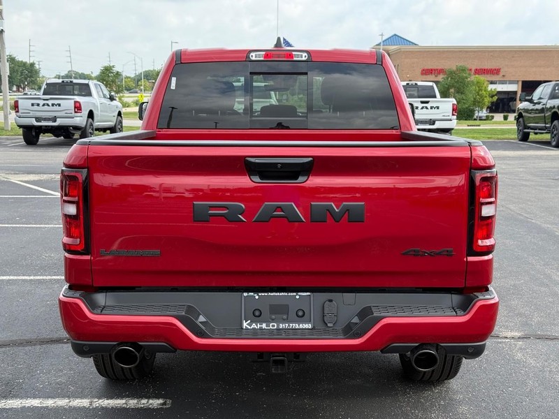 Ram 1500 Vehicle Full-screen Gallery Image 4