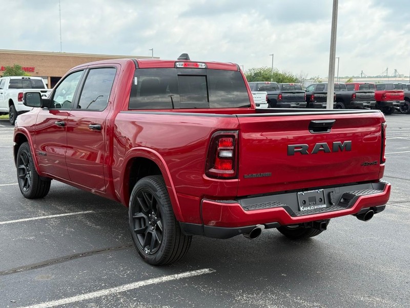 Ram 1500 Vehicle Full-screen Gallery Image 5