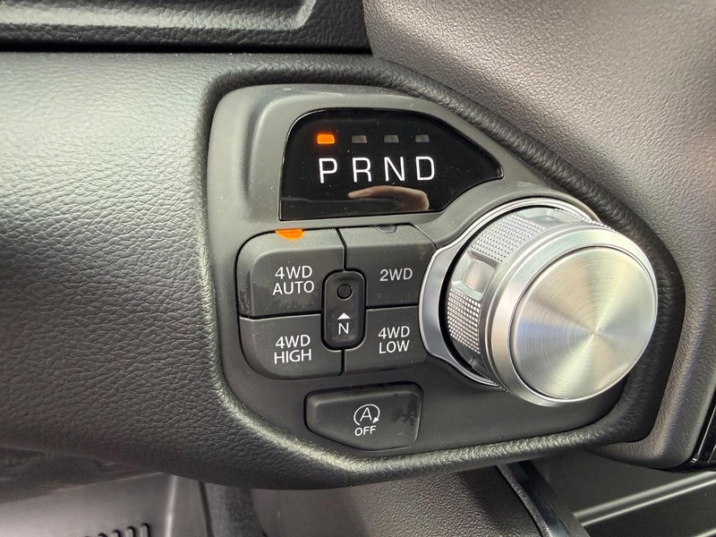 Ram 1500 Vehicle Full-screen Gallery Image 23