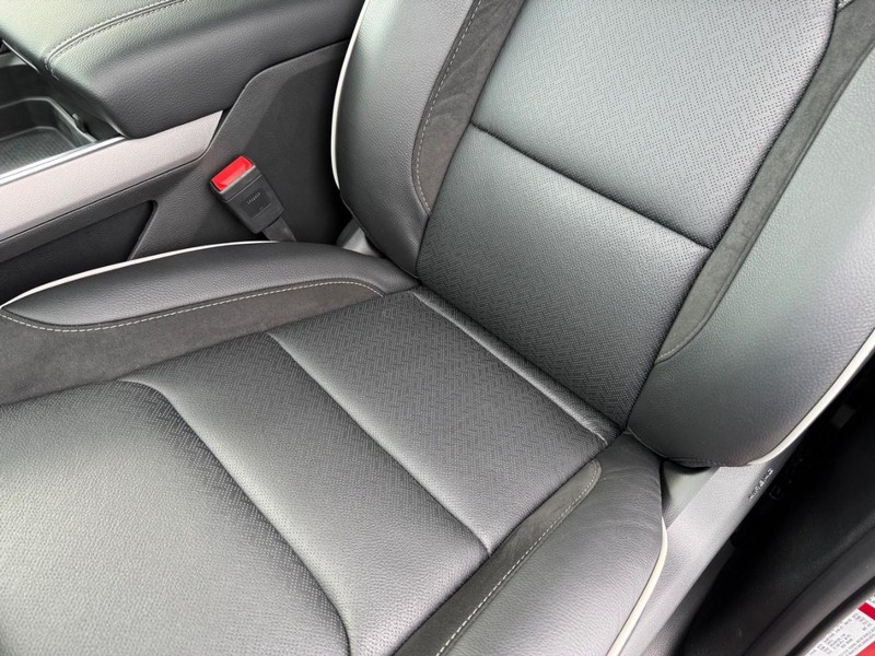 Ram 1500 Vehicle Full-screen Gallery Image 30