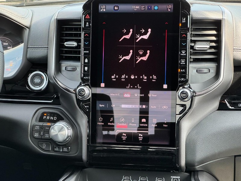 Ram 1500 Vehicle Full-screen Gallery Image 16