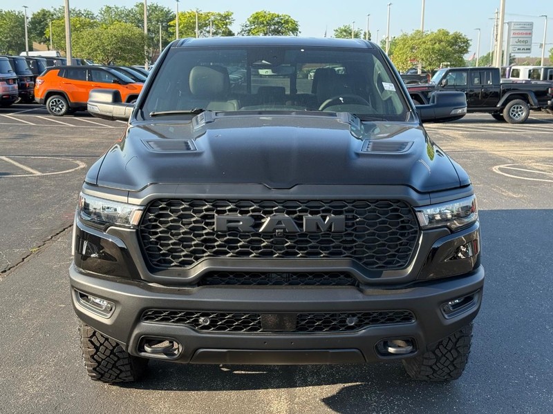 Ram 1500 Vehicle Full-screen Gallery Image 9