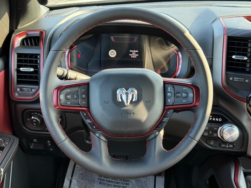 Ram 1500 Vehicle Full-screen Gallery Image 13