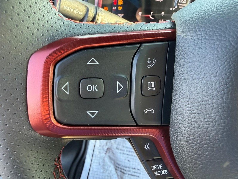 Ram 1500 Vehicle Full-screen Gallery Image 19