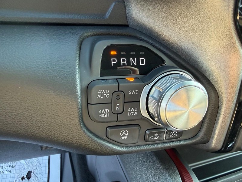 Ram 1500 Vehicle Full-screen Gallery Image 22
