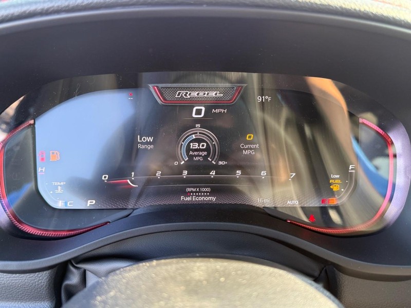 Ram 1500 Vehicle Full-screen Gallery Image 27