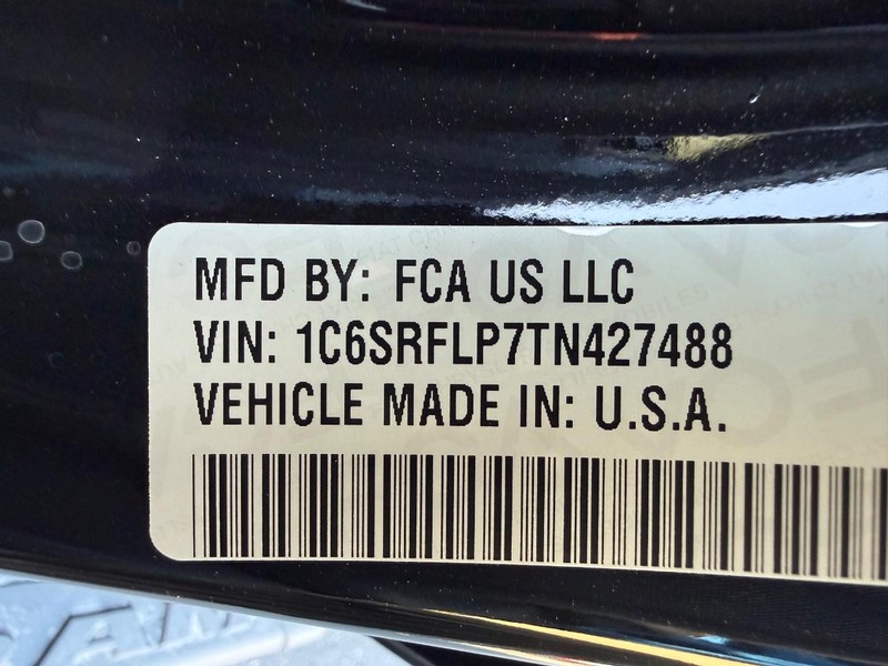Ram 1500 Vehicle Full-screen Gallery Image 30